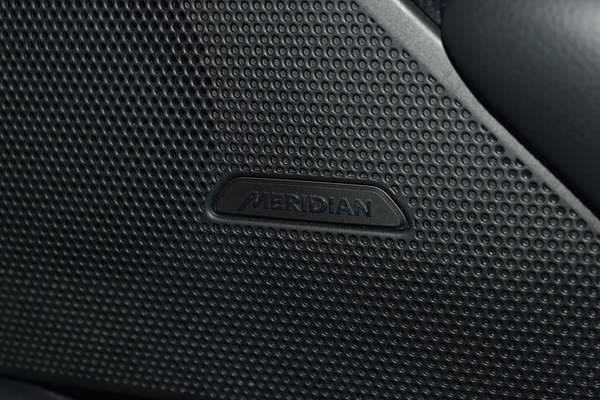 2021 Land Rover Range Rover Velar P250 R-Dynamic S L560