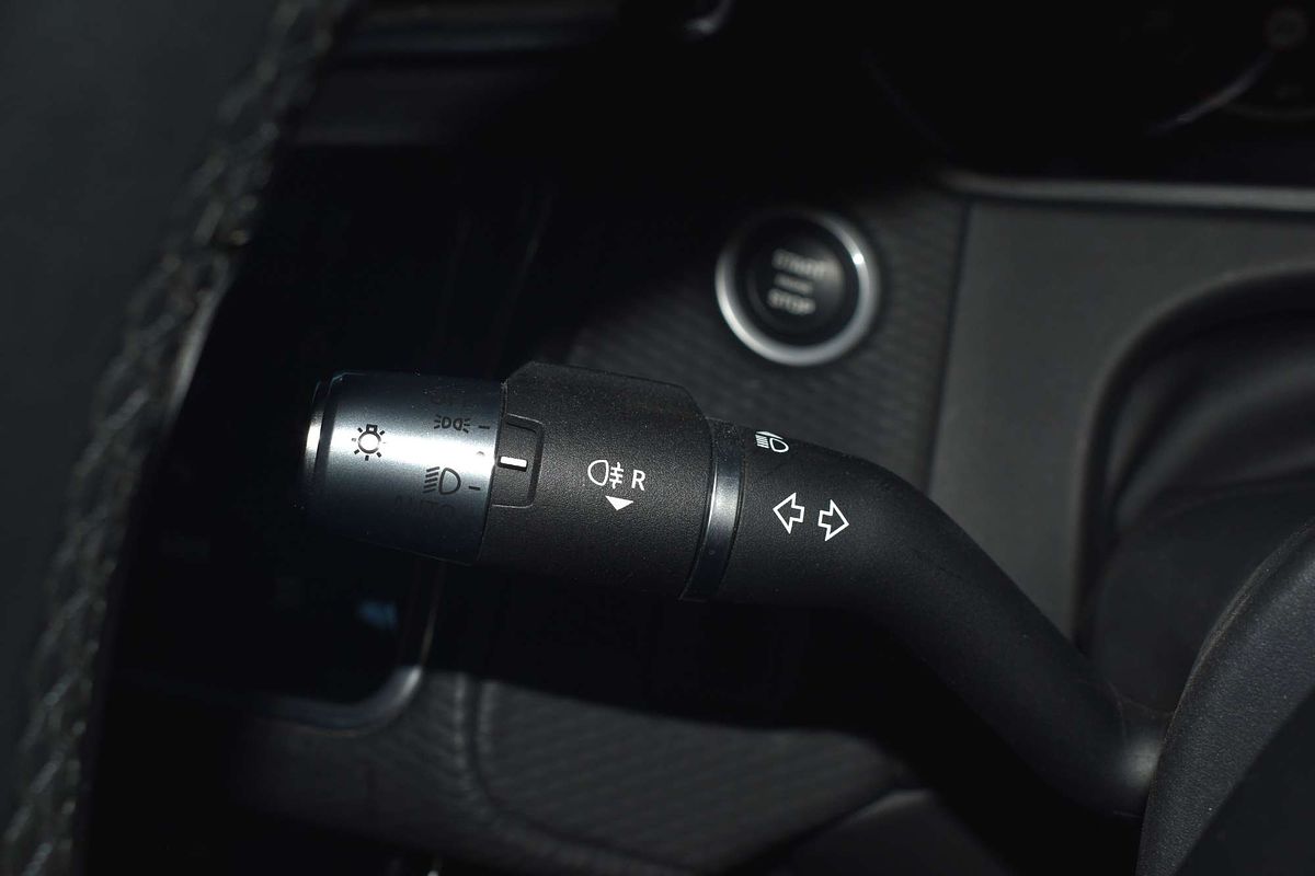 2021 Land Rover Range Rover Velar P250 R-Dynamic S L560