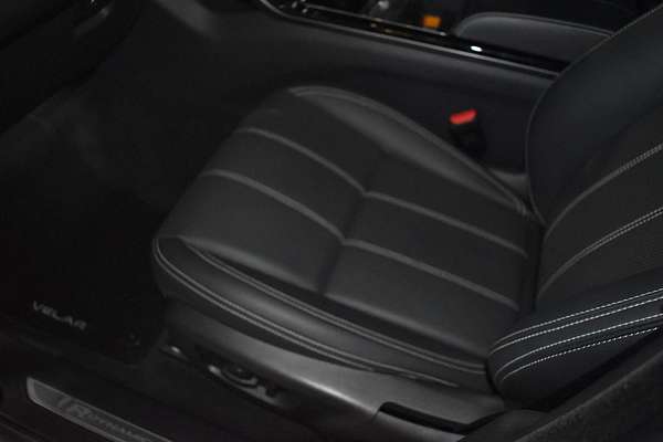 2021 Land Rover Range Rover Velar P250 R-Dynamic S L560