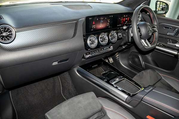 2025 Mercedes-Benz GLA-Class GLA200 H247