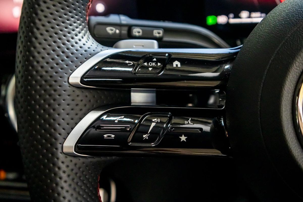 2025 Mercedes-Benz GLA-Class GLA200 H247
