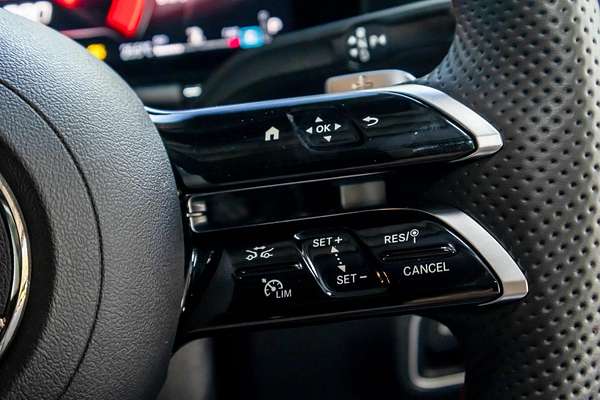 2025 Mercedes-Benz GLA-Class GLA200 H247