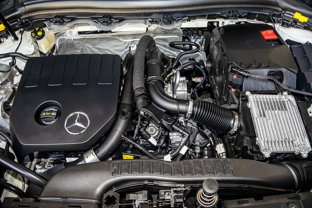 2025 Mercedes-Benz GLA-Class GLA200 H247