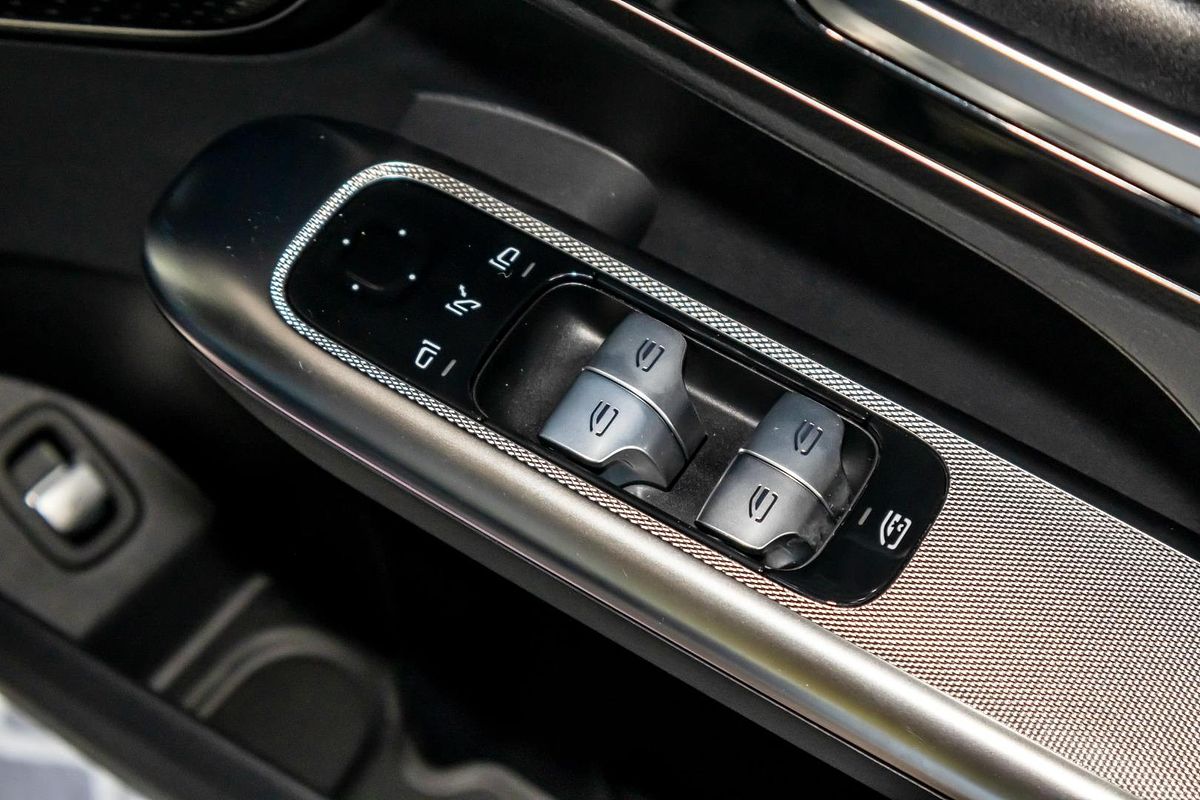 2024 Mercedes-Benz GLC-Class GLC300 C254
