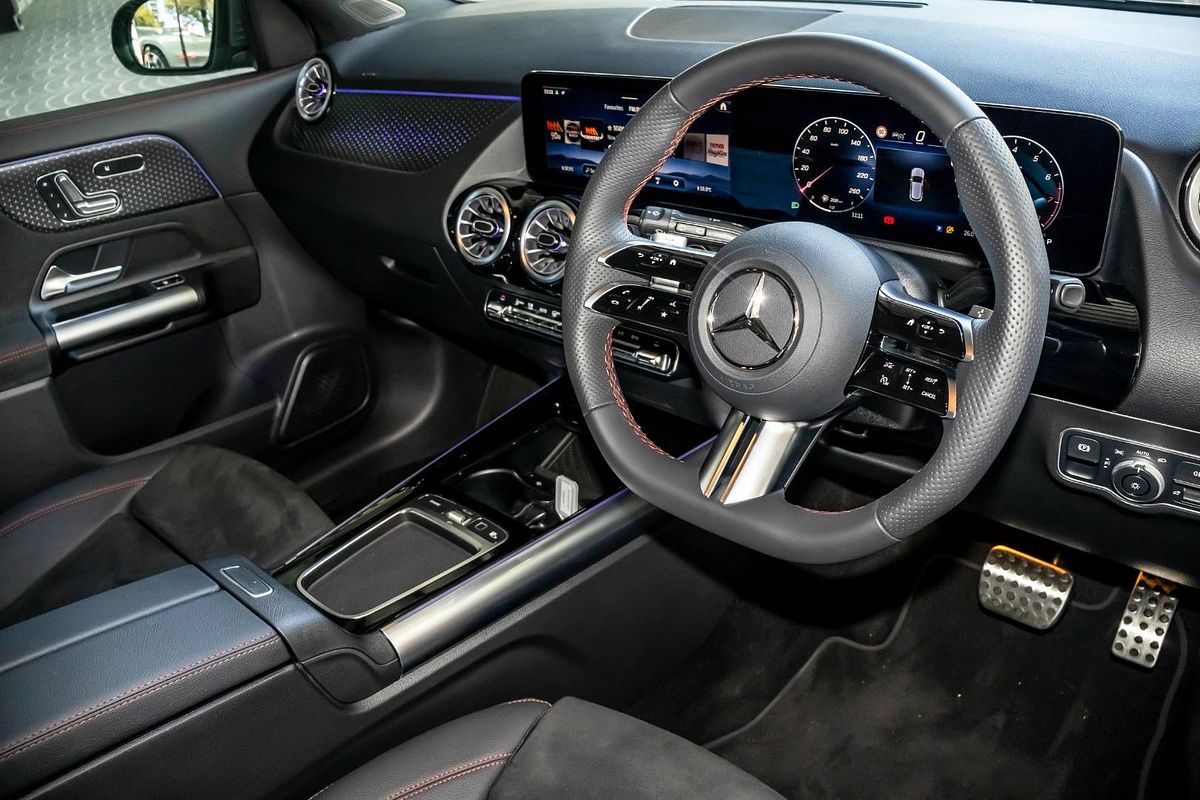 2025 Mercedes-Benz GLA-Class GLA200 H247