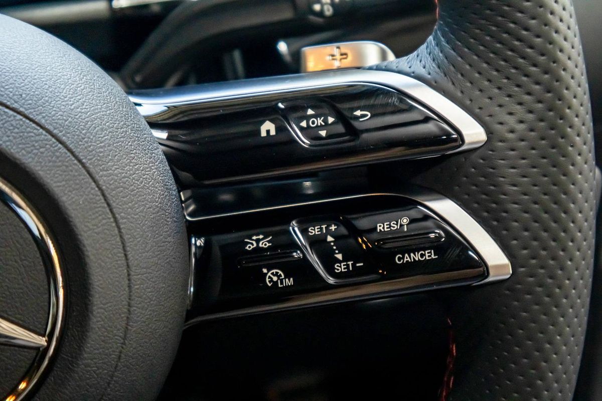 2025 Mercedes-Benz GLA-Class GLA200 H247