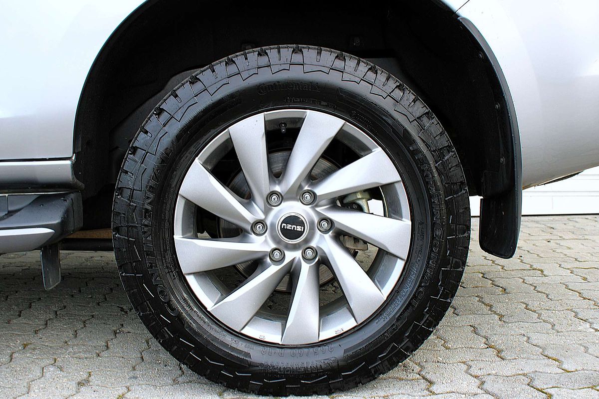 2023 Isuzu MU-X LS-U