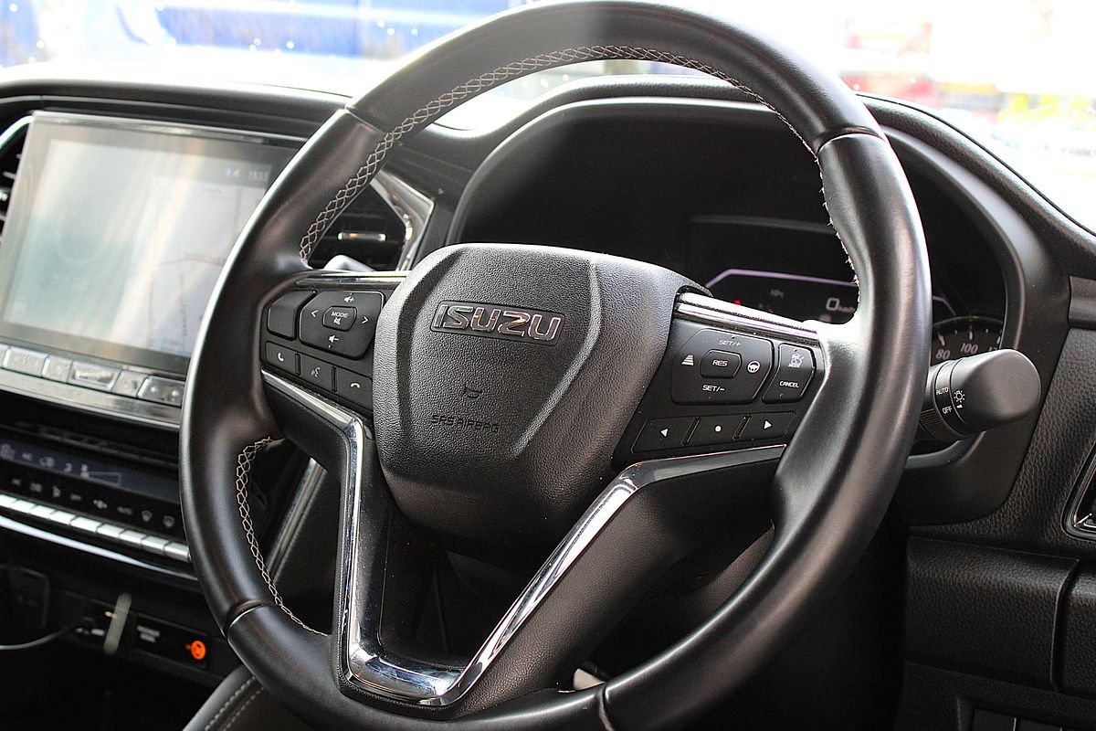 2023 Isuzu MU-X LS-U