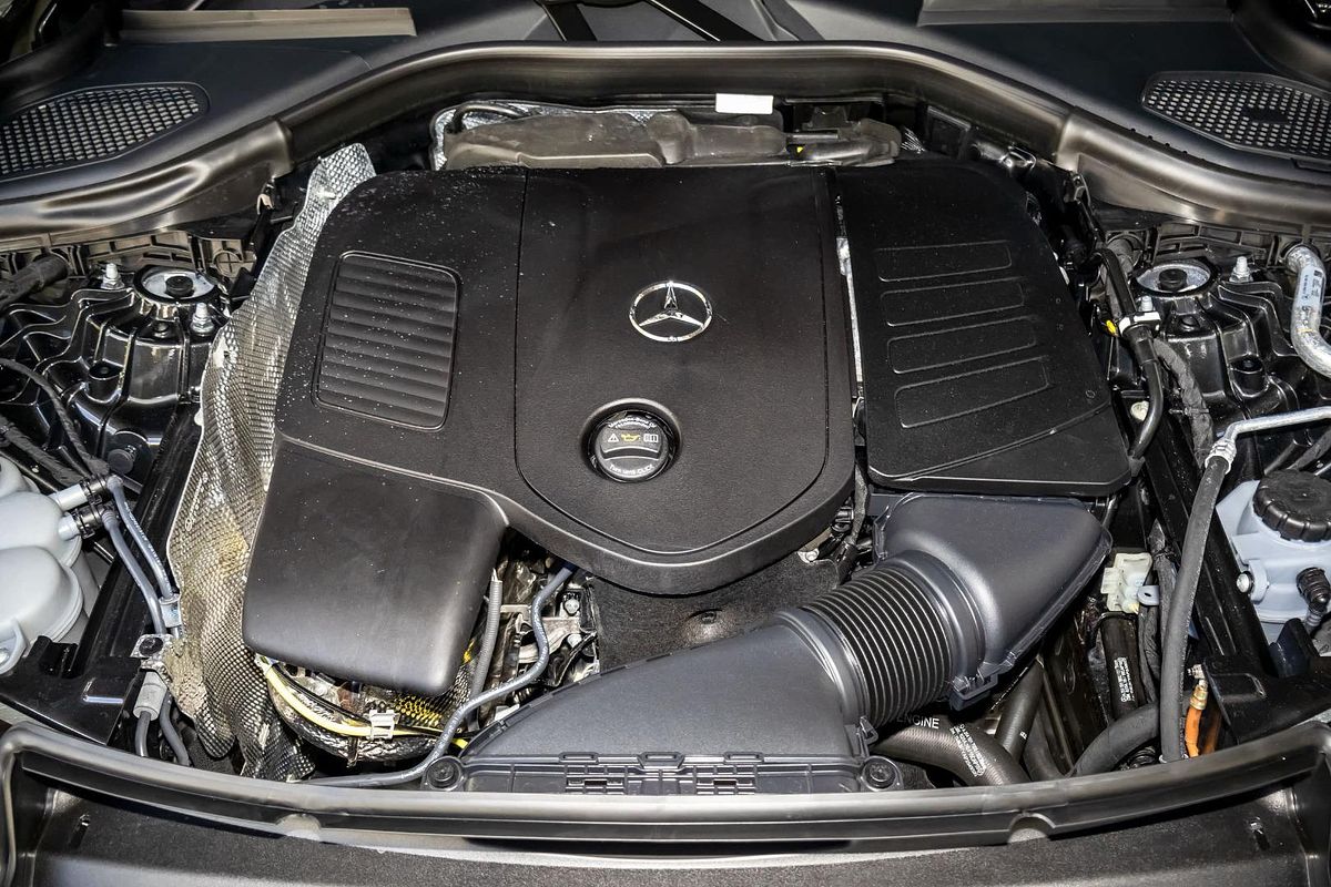2025 Mercedes-Benz GLC-Class GLC300 X254