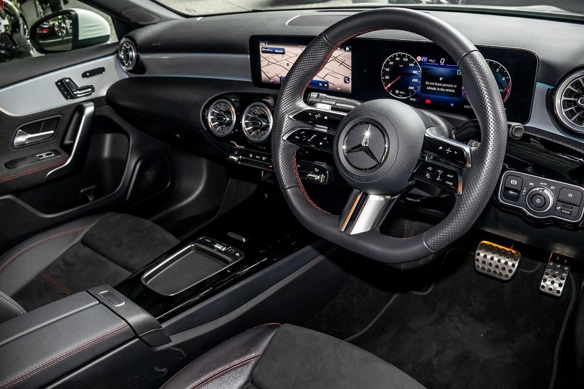 2024 Mercedes-Benz A-Class A200 V177