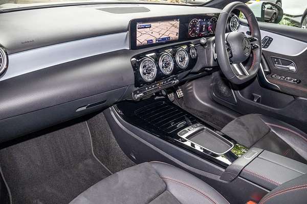 2024 Mercedes-Benz A-Class A200 V177
