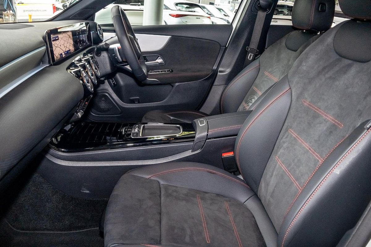 2024 Mercedes-Benz A-Class A200 V177