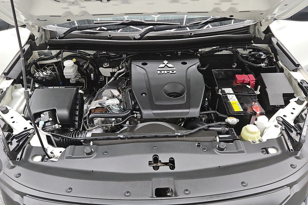 2022 Mitsubishi Triton GLX MR 4X4