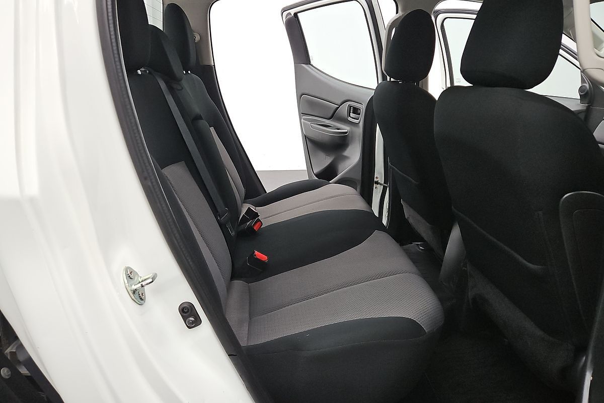 2022 Mitsubishi Triton GLX MR 4X4