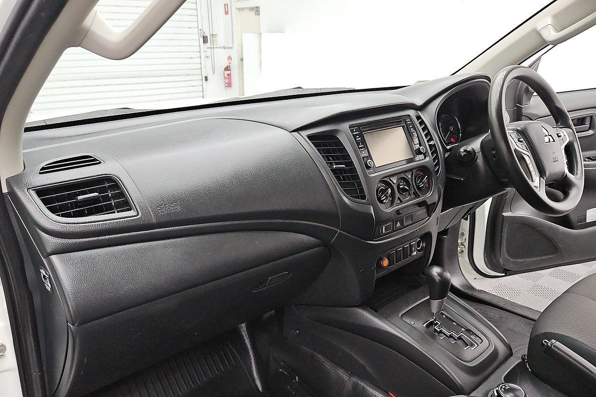 2022 Mitsubishi Triton GLX MR 4X4