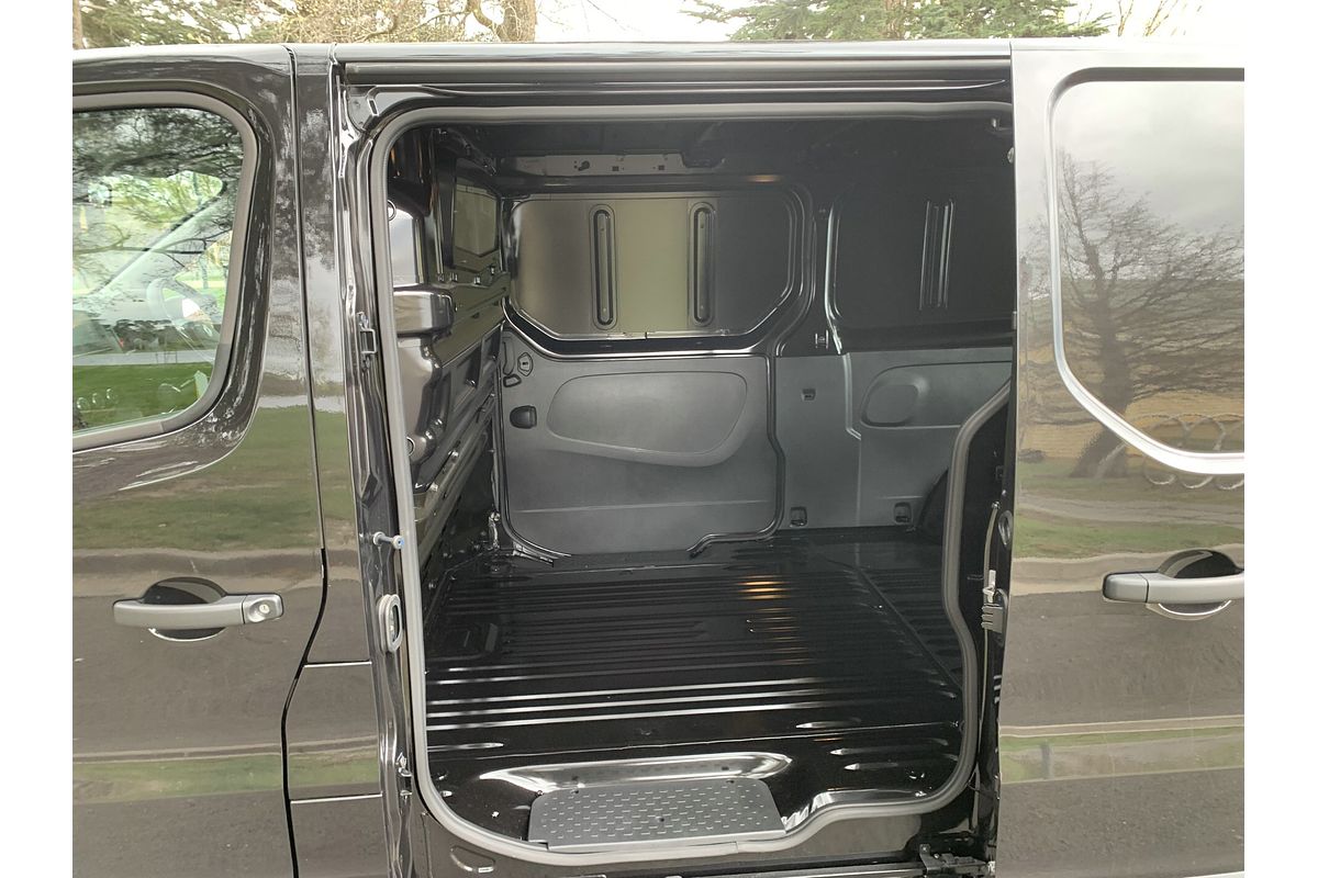 2025 Renault Trafic Pro X82 LWB Low Roof
