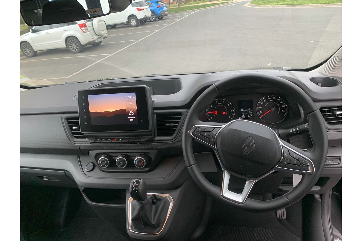 2025 Renault Trafic Pro X82 LWB Low Roof