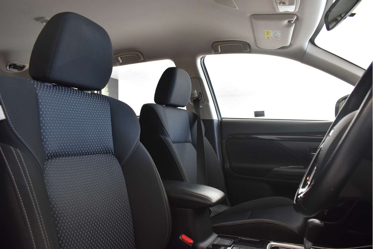 2019 Mitsubishi Outlander ES ZL