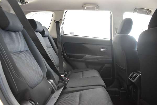 2019 Mitsubishi Outlander ES ZL