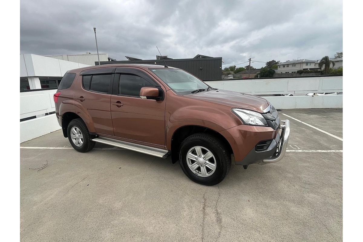 2015 Isuzu MU-X LS-M