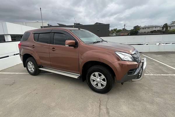 2015 Isuzu MU-X LS-M