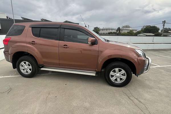 2015 Isuzu MU-X LS-M