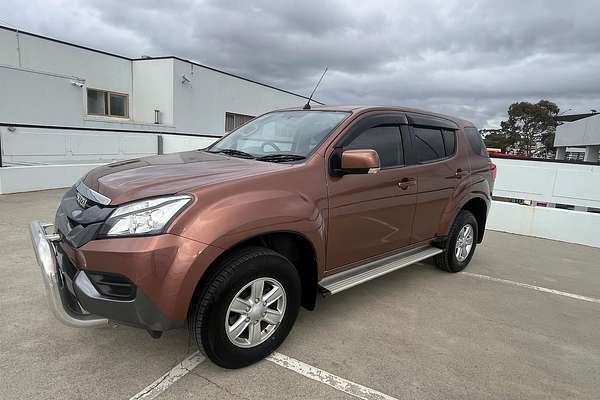 2015 Isuzu MU-X LS-M