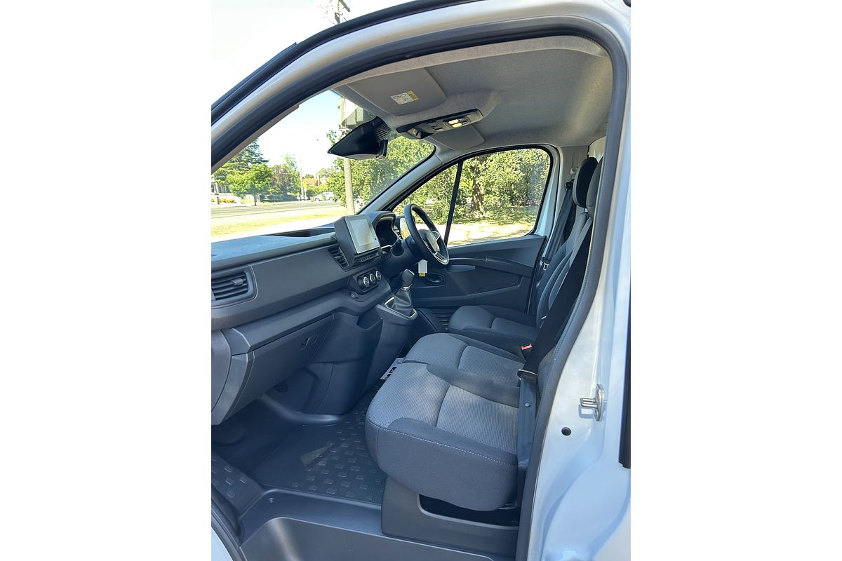 2025 Renault Trafic Pro X82 SWB Low Roof