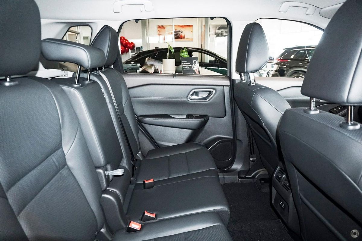 2025 Nissan X-TRAIL N-TREK T33