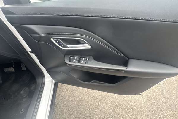 2025 MG ZS Essence ZS32