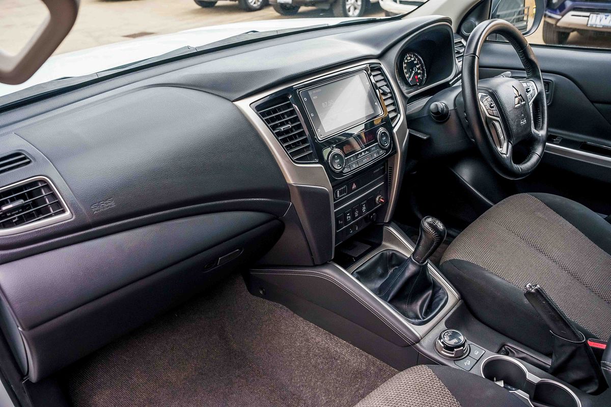 2022 Mitsubishi Triton GLS MR 4X4