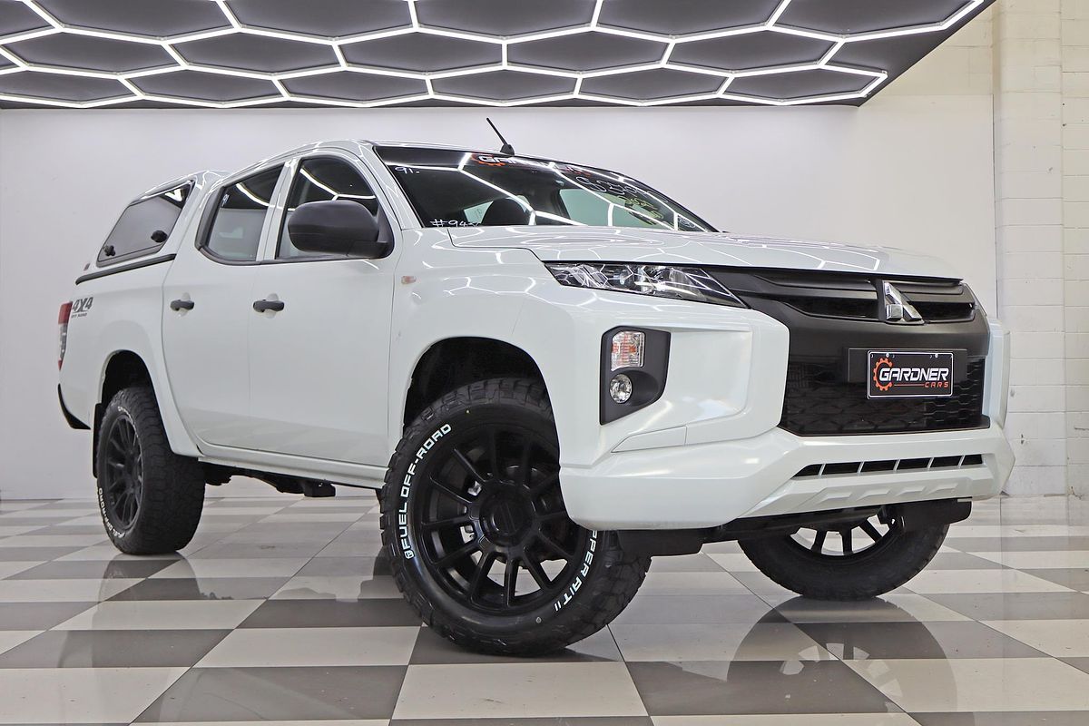 2021 Mitsubishi Triton GLX MR 4X4
