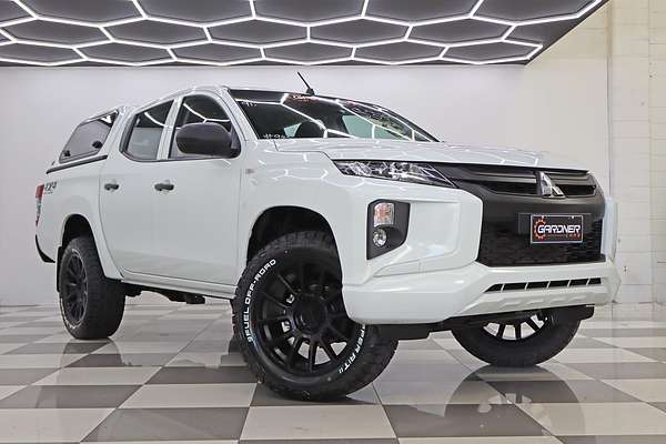 2021 Mitsubishi Triton GLX MR 4X4