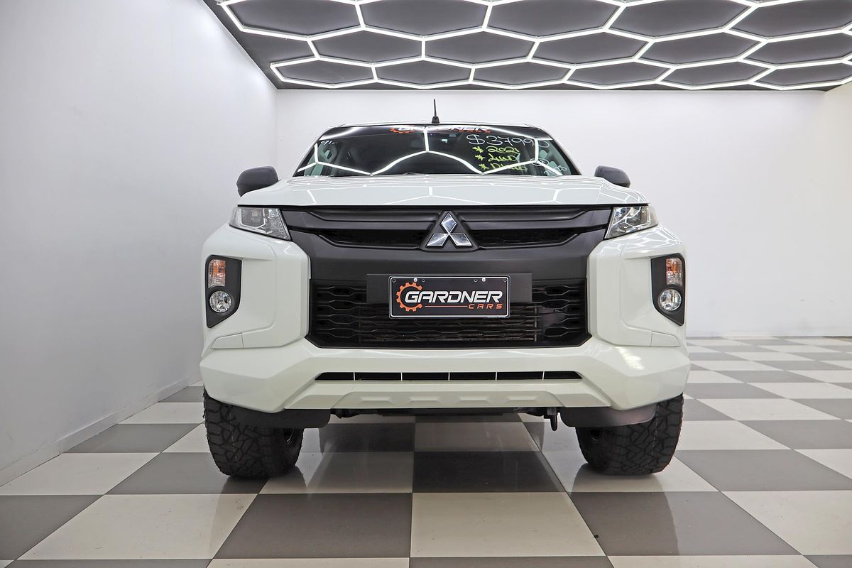 2021 Mitsubishi Triton GLX MR 4X4