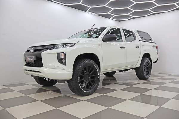 2021 Mitsubishi Triton GLX MR 4X4