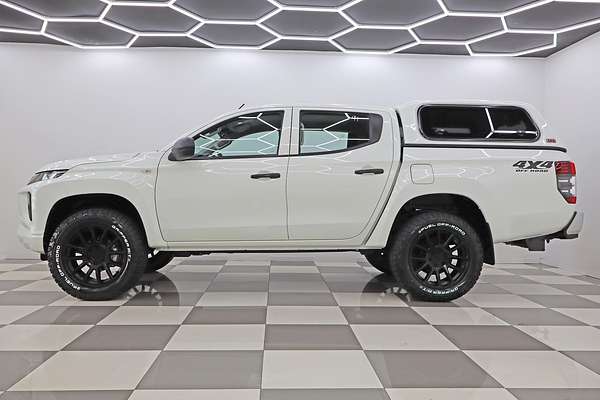 2021 Mitsubishi Triton GLX MR 4X4
