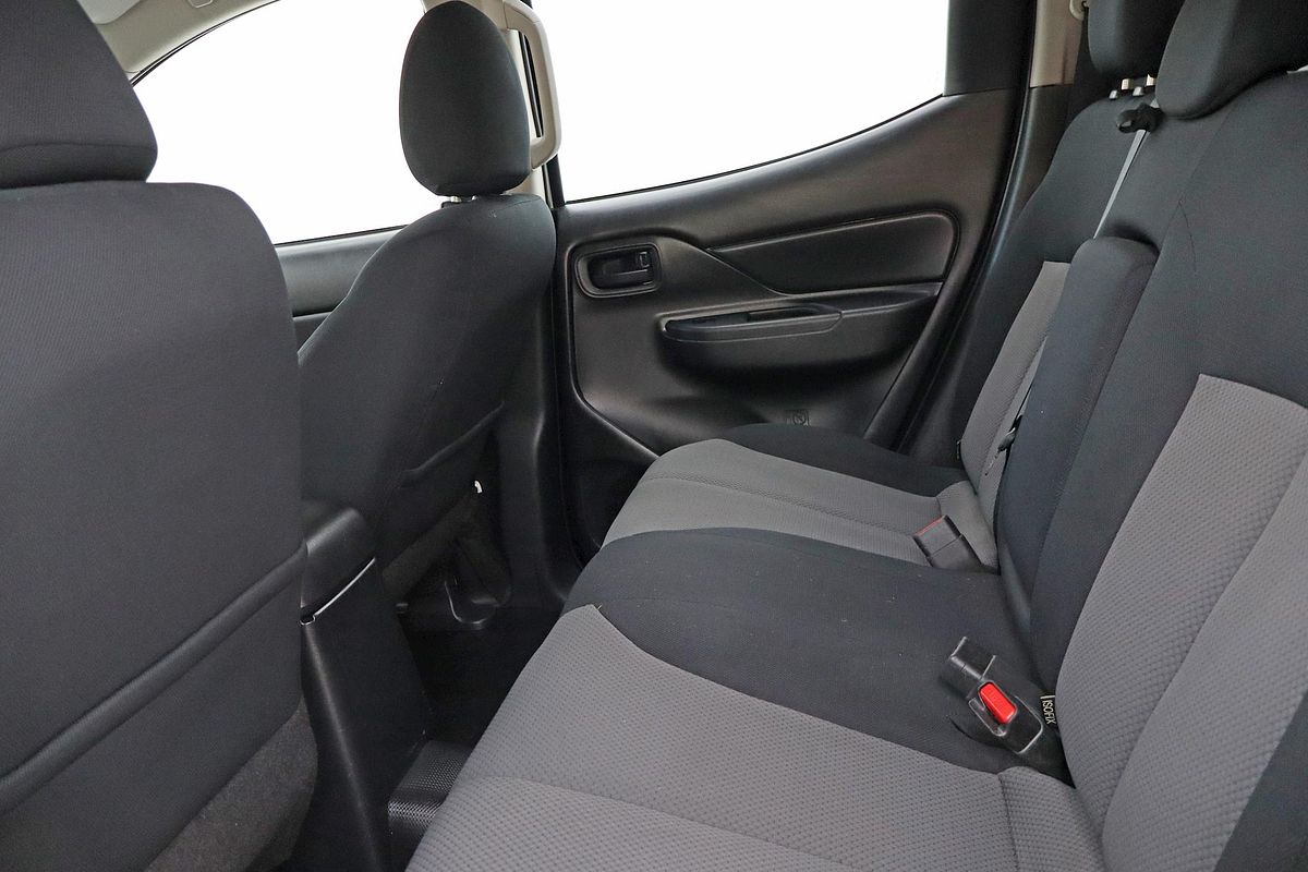 2021 Mitsubishi Triton GLX MR 4X4