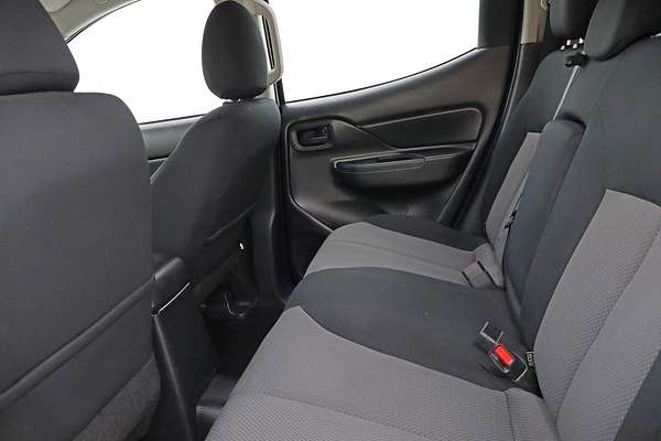 2021 Mitsubishi Triton GLX MR 4X4