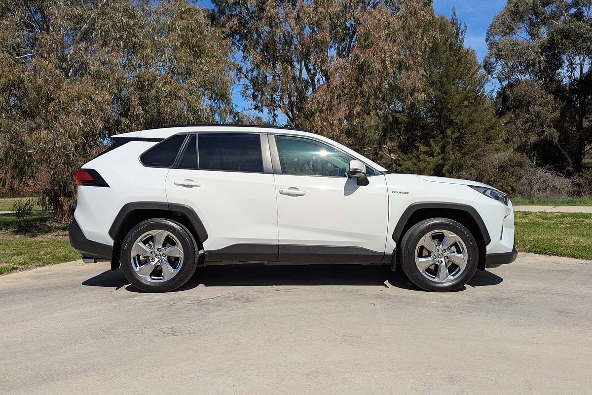 2021 Toyota RAV4 GXL AXAH52R