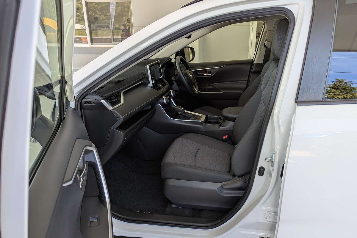 2021 Toyota RAV4 GXL AXAH52R