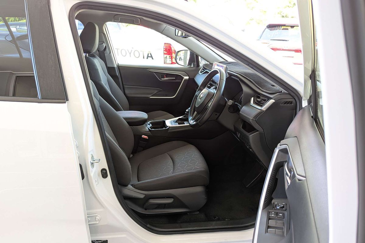 2021 Toyota RAV4 GXL AXAH52R