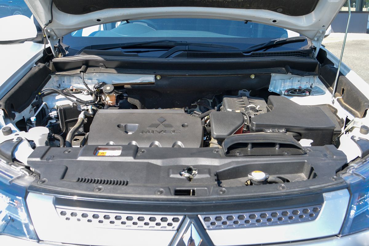 2021 Mitsubishi Outlander ES ZL