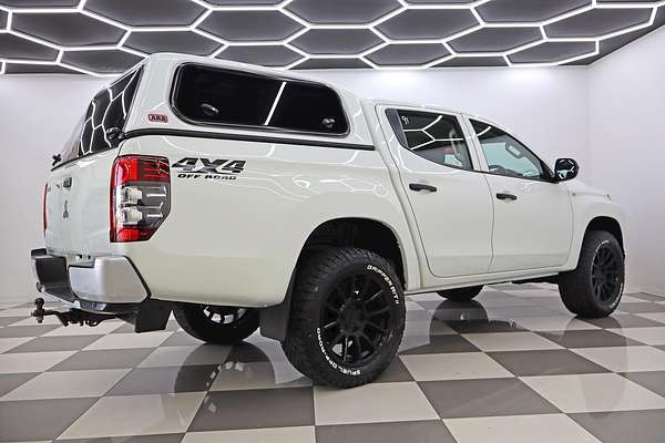 2021 Mitsubishi Triton GLX MR 4X4