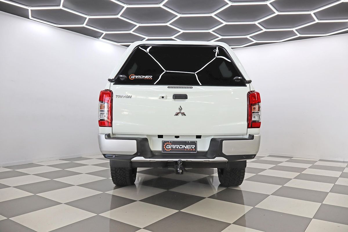 2021 Mitsubishi Triton GLX MR 4X4