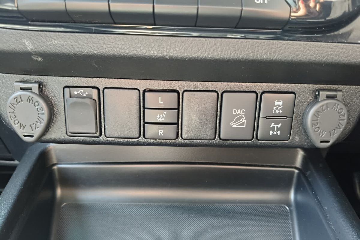 2021 Toyota Hilux SR5 GUN126R 4X4