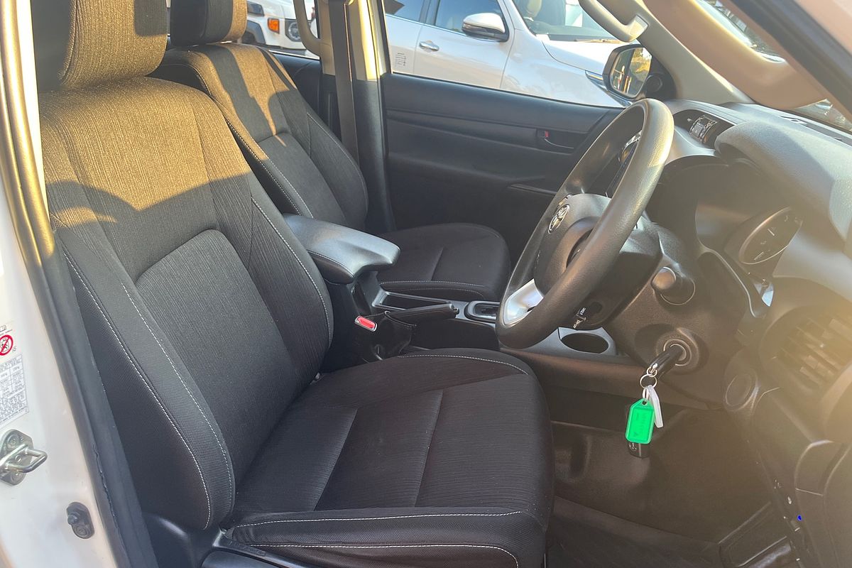 2021 Toyota Hilux SR GUN126R