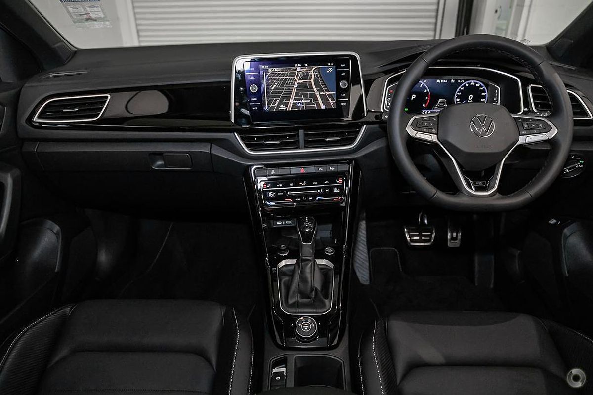 2025 Volkswagen T-Roc 140TSI R-Line D11