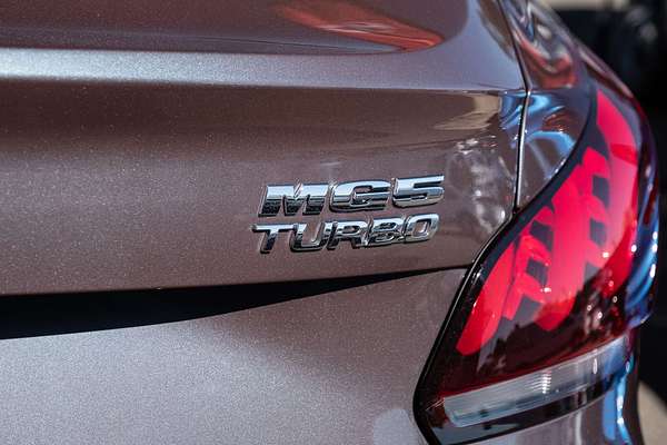 2025 MG MG5 Essence