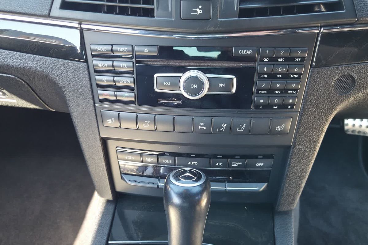 2012 Mercedes-Benz E-Class E350 BlueEFFICIENCY Avantgarde A207
