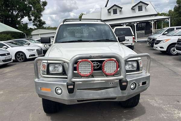 2004 Toyota Hilux  VZN167R 4X4